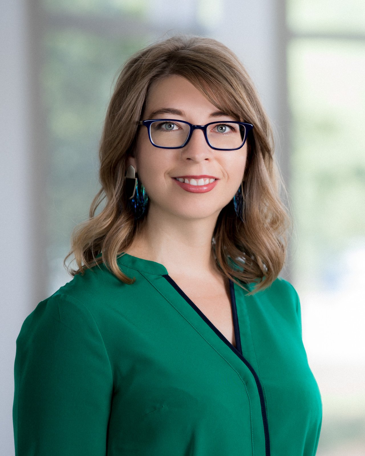 Alicia Cybulski, Financial Analyst