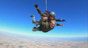 Jim Weatherly celebrates his 73rd birthday skydiving. (1)